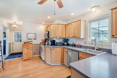 3810 Linda Way, New Waterford, OH 44445 - Photo 10
