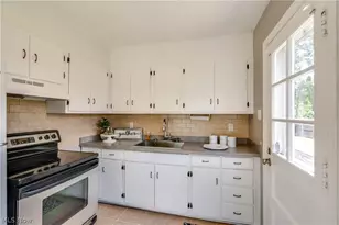 1930 18th St, Cuyahoga Falls, OH 44223 - Photo 6