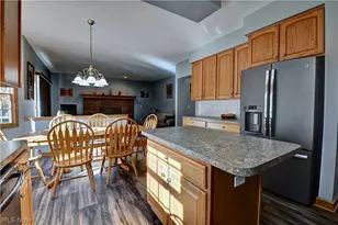 2390 Auberry Dr, Green, OH 44312 - Photo 8