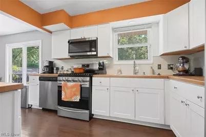 8984 Cherokee Run, Macedonia, OH 44056 - Photo 4