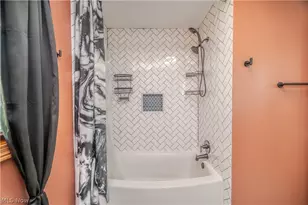 3832 Edinburgh Dr, Austintown, OH 44511 - Photo 32