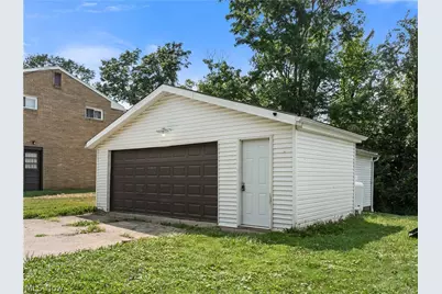 67662 Broadway Avenue, Bridgeport, OH 43912 - Photo 30