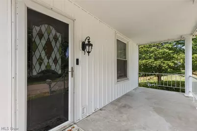 67662 Broadway Avenue, Bridgeport, OH 43912 - Photo 4