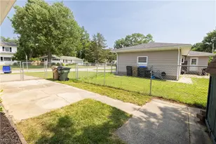 3130 Charles St, Cuyahoga Falls, OH 44221 - Photo 44