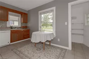 7987 Euclid Chardon Rd, Kirtland, OH 44094 - Photo 12