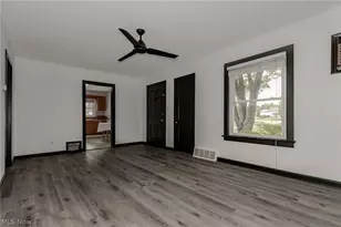 7987 Euclid Chardon Rd, Kirtland, OH 44094 - Photo 14