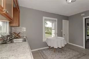 7987 Euclid Chardon Rd, Kirtland, OH 44094 - Photo 10