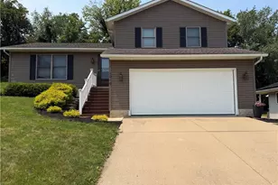 1016 Thomas Dr SW, New Philadelphia, OH 44663 - Photo 2