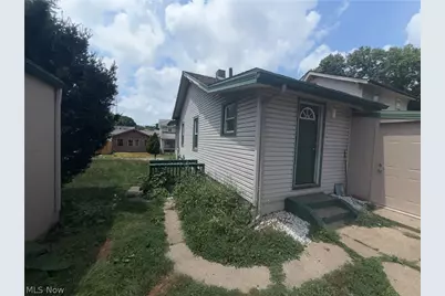 818 Halter Court NW, Canton, OH 44708 - Photo 2