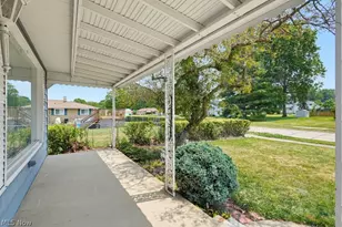 759 E Meadowlawn Blvd, Green Hills, OH 44131 - Photo 6