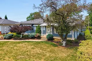 759 E Meadowlawn Blvd, Green Hills, OH 44131 - Photo 2