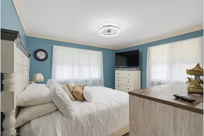 759 E Meadowlawn Boulevard, Green Hills, OH 44131 - Photo 12