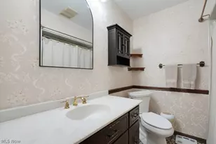 759 E Meadowlawn Blvd, Green Hills, OH 44131 - Photo 16