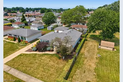 759 E Meadowlawn Boulevard, Green Hills, OH 44131 - Photo 40