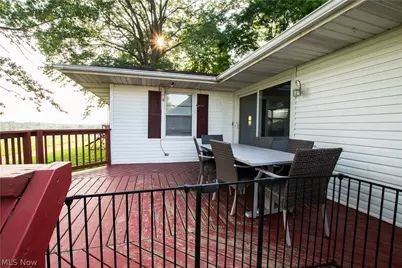 1757 Pleasant Valley Road NE, New Philadelphia, OH 44663 - Photo 10