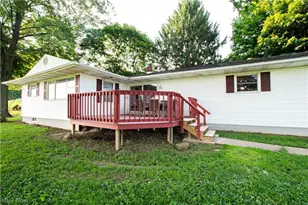 1757 Pleasant Valley Rd NE, New Philadelphia, OH 44663 - Photo 8