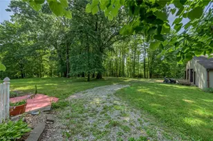 242 Elvira Ct, McDonald, OH 44437 - Photo 32