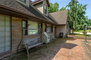 242 Elvira Ct, McDonald, OH 44437 - Photo 6