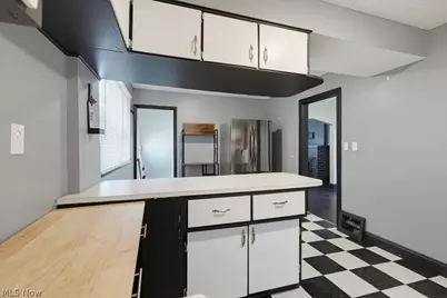 1866 Flint Avenue, Akron, OH 44305 - Photo 12