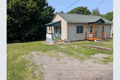 328 Wood Alley, East Liverpool, OH 43920 - Photo 2