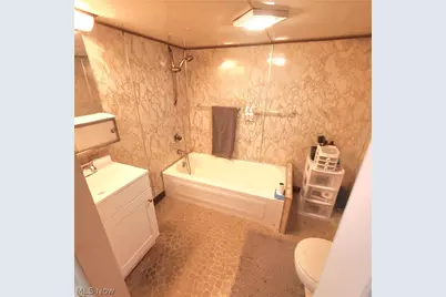 1127 Pearl Street, Martins Ferry, OH 43935 - Photo 24