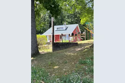 226 E Pace Avenue, Akron, OH 44319 - Photo 2