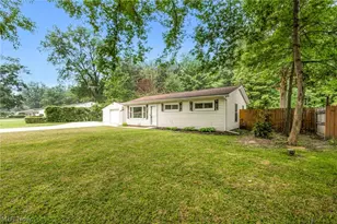 14554 Plum Creek Dr, Columbia Station, OH 44028 - Photo 2