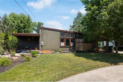 6079 Fulton Drive NW, Canton, OH 44718 - Photo 2