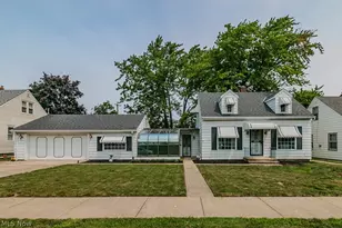 29127 Forestgrove Rd, Willowick, OH 44095 - Photo 2