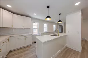 17606 Chagrin Blvd, Huber Heights, OH 44120 - Photo 2