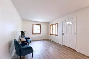 522 Eastern Heights Blvd, Elyria, OH 44035 - Photo 10