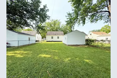 522 Eastern Heights Boulevard, Elyria, OH 44035 - Photo 8