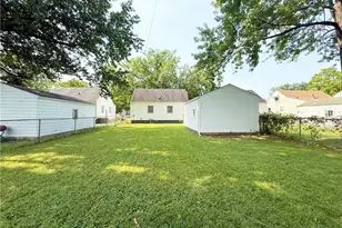 522 Eastern Heights Blvd, Elyria, OH 44035 - Photo 8
