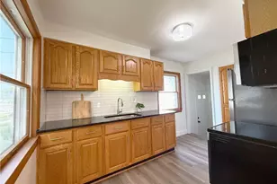 522 Eastern Heights Blvd, Elyria, OH 44035 - Photo 16