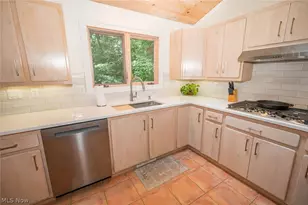 10676 Prouty Rd, Concord Twp, OH 44077 - Photo 20