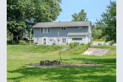 9811 Bellhaven Avenue NW, Uniontown, OH 44685 - Photo 8