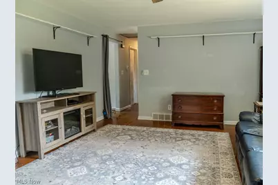 9811 Bellhaven Avenue NW, Uniontown, OH 44685 - Photo 14