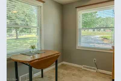 9811 Bellhaven Avenue NW, Uniontown, OH 44685 - Photo 18