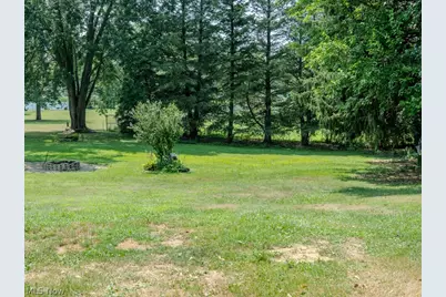 9811 Bellhaven Avenue NW, Uniontown, OH 44685 - Photo 10