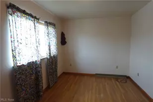 1511 N 9th St, Martins Ferry, OH 43935 - Photo 8