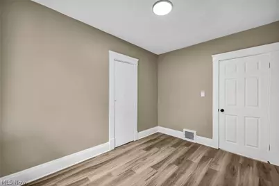 911 Royal Road, Loveland, OH 44110 - Photo 32