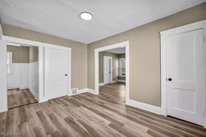 911 Royal Road, Loveland, OH 44110 - Photo 20