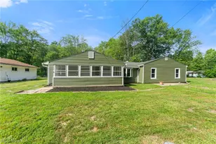 17632 Laurel Ave, Lake Milton, OH 44429 - Photo 2