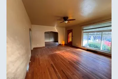 125 Bird Way, Weirton, WV 26062 - Photo 2