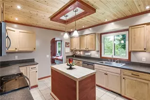 7909 Lake O'springs Ave NW, North Canton, OH 44720 - Photo 18