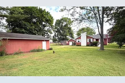 339 Belle Street SW, Hartville, OH 44632 - Photo 2