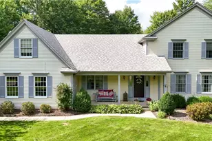 698 Deep Woods Dr, Aurora, OH 44202 - Photo 1
