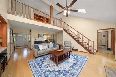 698 Deep Woods Drive, Aurora, OH 44202 - Photo 4