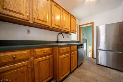 1563 Cordova Avenue, Oakwood, OH 44107 - Photo 8