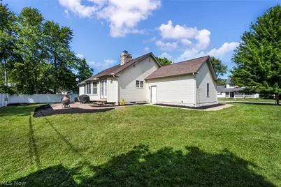 690 Grantwood Avenue, Sheffield Lake, OH 44054 - Photo 32